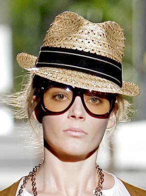 Brim hats Dsquared2 spring 2011