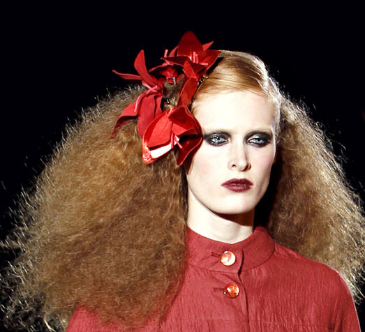 Hair Accessories Trend S/S 2011: Floral Accessories