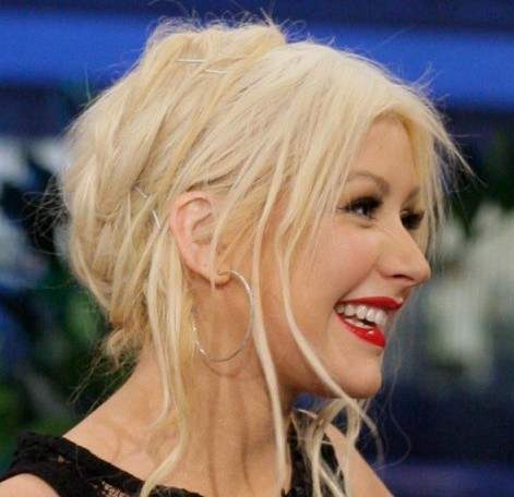 How to get Christina Aguilera Messy Hairdo