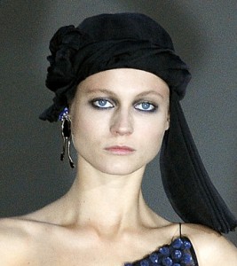 Hair Accessories Trend S/S 2011: Headbands, Bandanas and Head Gears