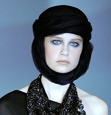 Hair Accessories Trend S/S 2011: Headbands, Bandanas and Head Gears