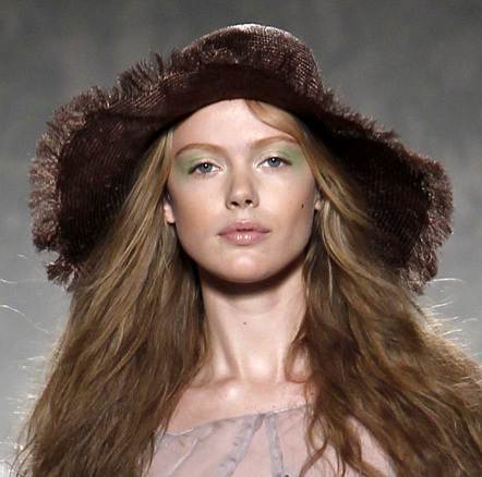 fancy brown hats for women spring 2011 Alberta Ferreta