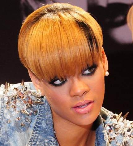 Rihanna Blonde and black cropped hair style March 2010