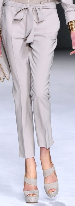 crop-pant trend  spring 2011 Elie Saab