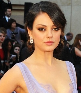 mila-kunis-oscars-2011