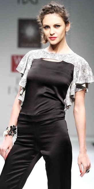 Gayatri Khanna A-W 2011-1