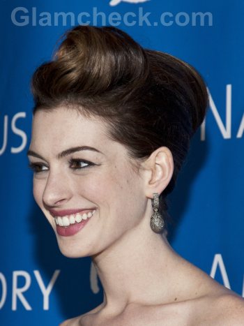 Anne Hathaway hairstyle updo