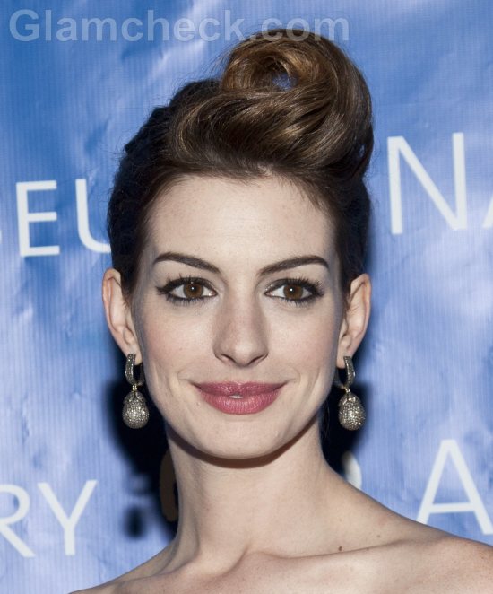 Anne Hathaway hairstyle