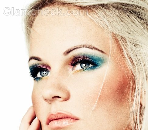 Blue-eye-makeup-11