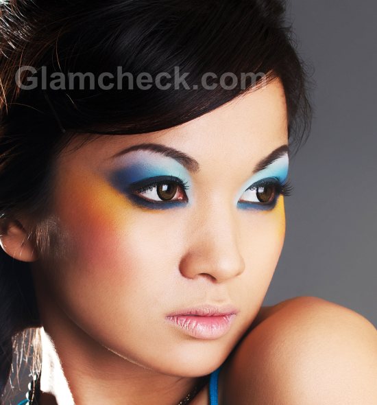 Blue-eye-makeup-3