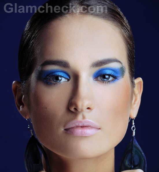 Blue-eye-makeup-5