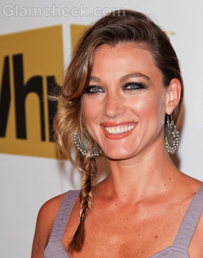 Natalie-Zea-side-plait