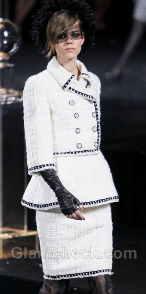 Chanel Haute Couture F-w- 2011