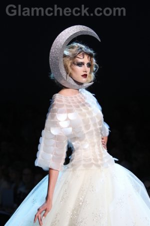 Christian Dior Haute Couture Fall/Winter 2011-2012 Paris Fashion Week