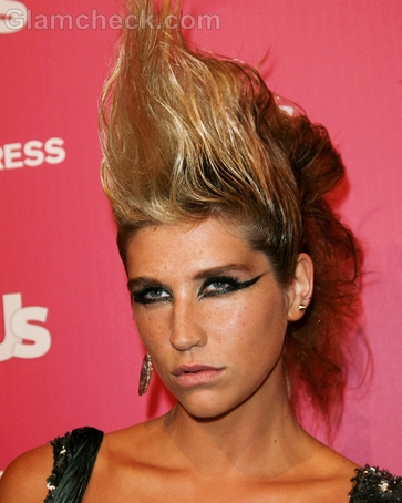 Kesha-Makeup-Egyptian-Mohawk-Hair