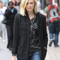 Fearne-Cotton-in-Black-Jacket-and-Denim-Shorts