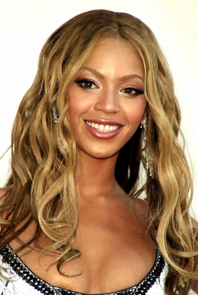 beyonce-curly-hairstyles-4