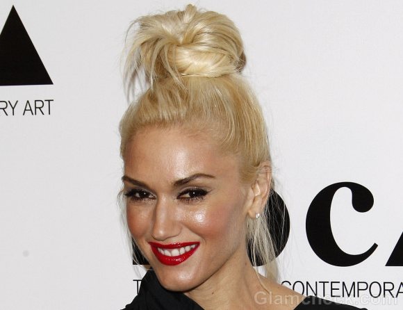 Gwen Stefani In Messy Top Bun hairstyle