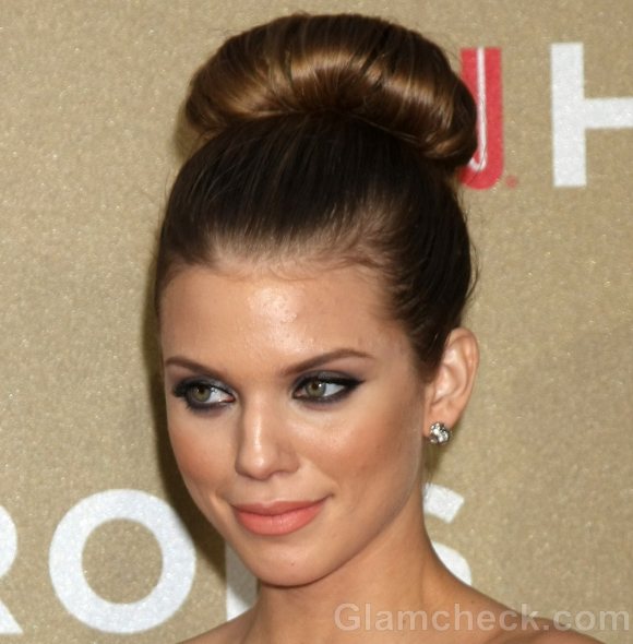 AnnaLynne McCord Sports Uber-Stylish Ballerina Bun