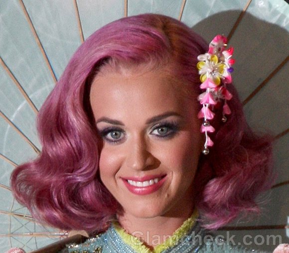 Katy Perry 2011 pink Hair-3