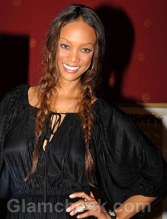 Tyra Banks Sports Twin Braids for Modelland Signing