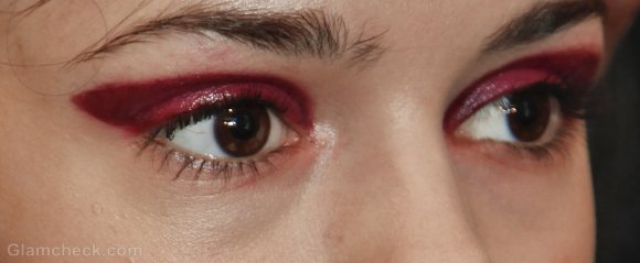 Beauty how to two-toned-bold fuschia eyes-yoana baraschi f-w 2011-3
