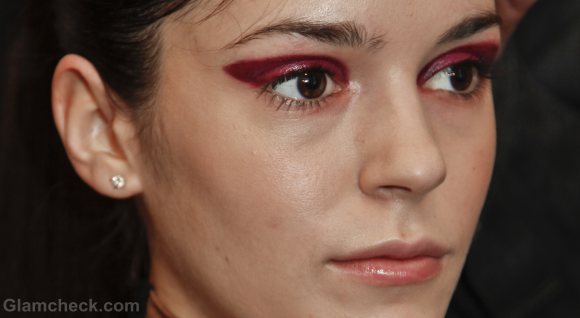 Beauty how to two-toned-bold fuschia eyes-yoana baraschi f-w 2011