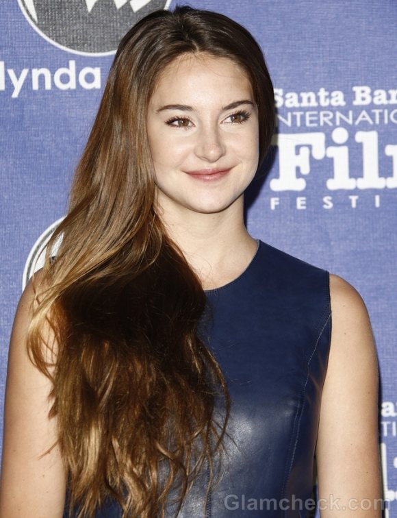 Celeb Hairstyle: Shailene Woodley Sports Messy Side-swept Hair