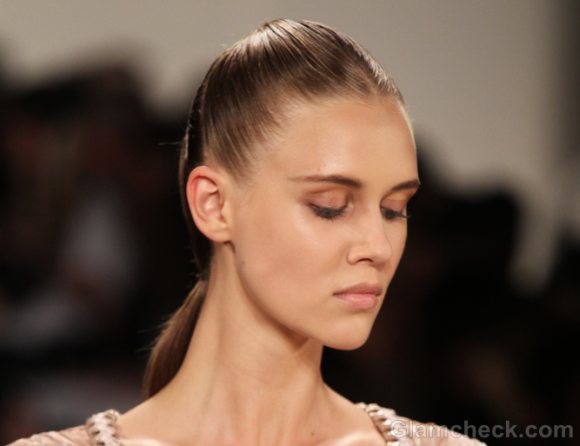 Hairstyle how to futuristic ponytail-2