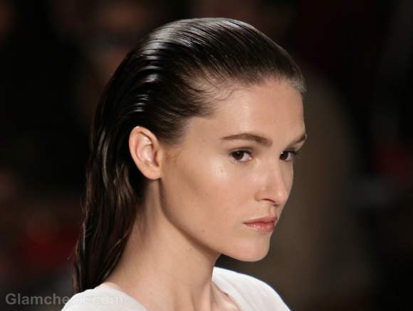 Hairstyle How To : Slicked back hair