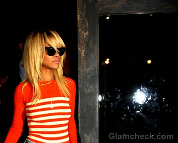 Rihanna Goes Blonde