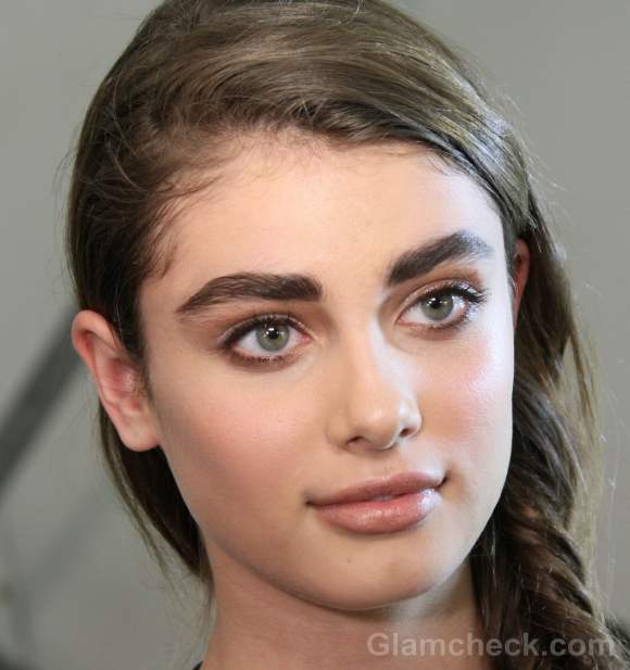 Beauty trends fall-winter 2012 bold natural eyebrows J Mendel
