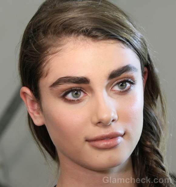 Beauty Trends Fallwinter 2012 Bold Natural Eyebrows 