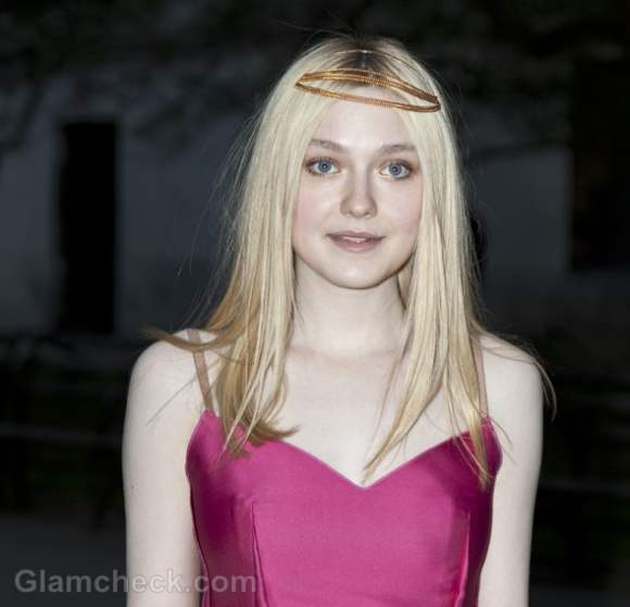 Dakota Fanning Ravishing in Fuschia at Vanity Fair Party