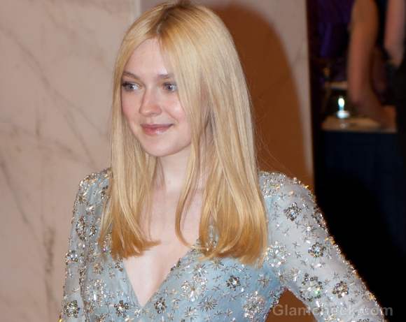 Dakota Fanning hair makeup