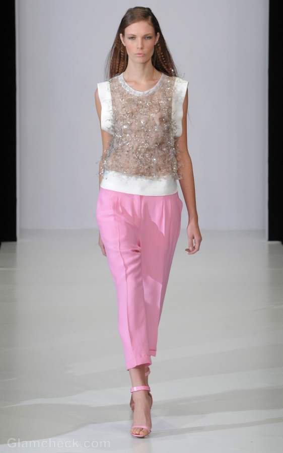 Style pick pink pants