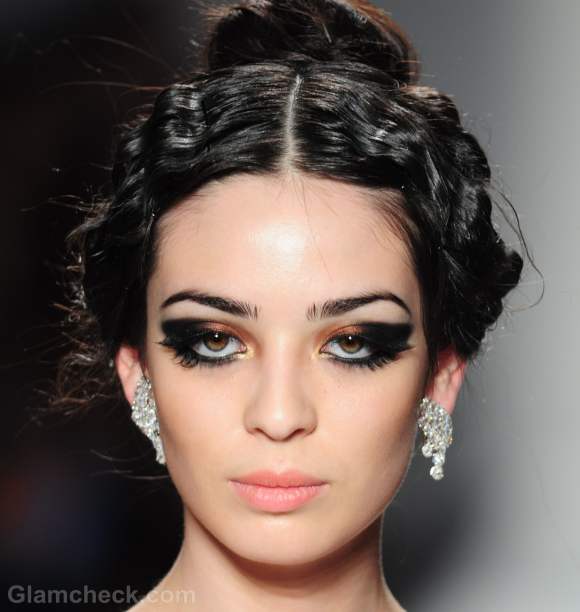 Venexiana f-w 2012-venice-inspired hairstyles makeup-5