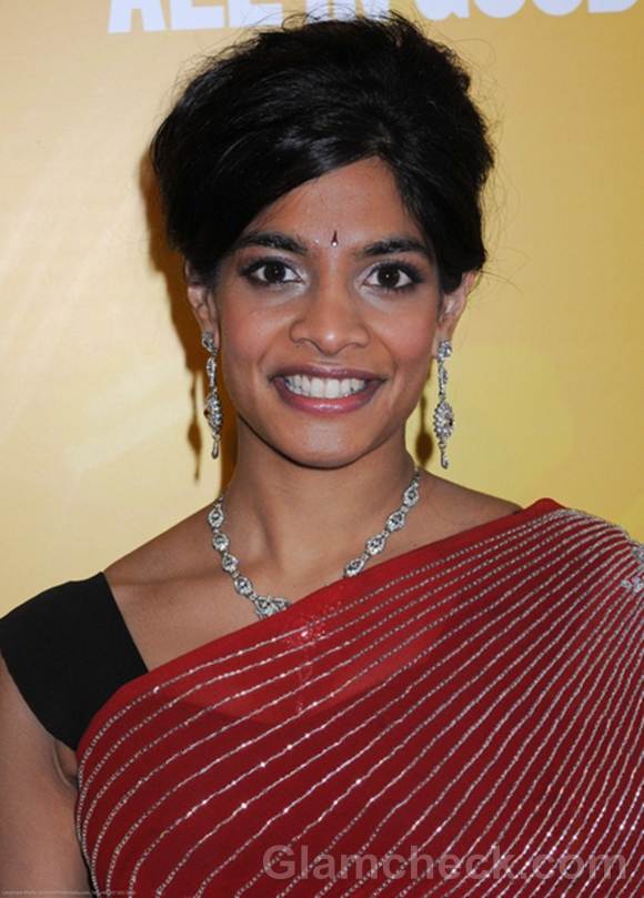 Amara Karan in Sari