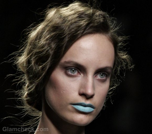 beauty how to get aqua blue lips