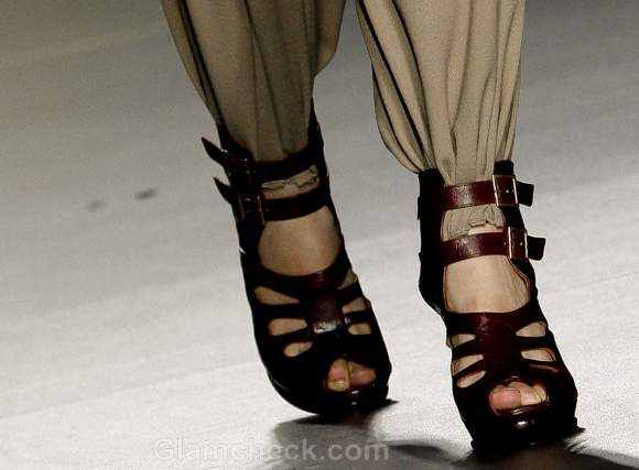 Footwear trends fall-winter 2012 ankle strap-heel-María Barros