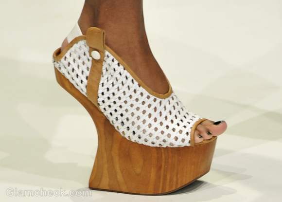 Footwear trends fall-winter 2012 wooden-wedges-Dima Neu