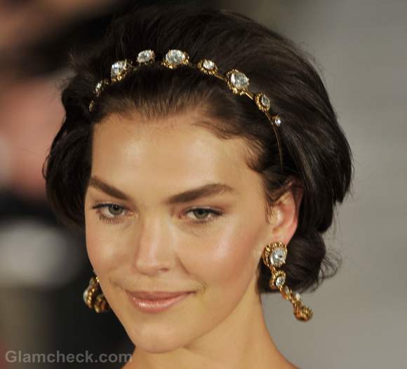 Oscar de la renta fall-winter 2012 vintage hair accessories-2