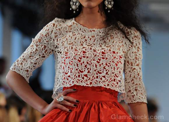 Style pick white lace cropped top-Oscar De La Renta Spring-Summer 2012