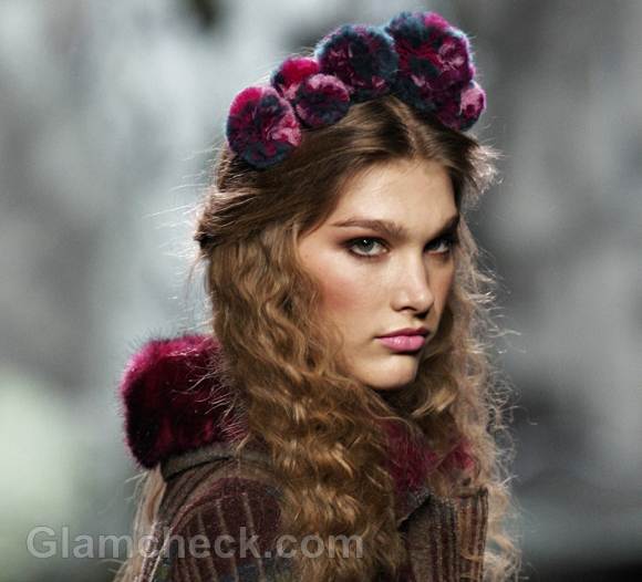 Style pick pom pom hair accessory francis montesinos fall-winter 2012