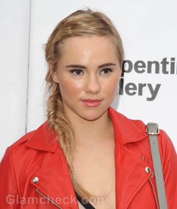 fistail braid hairstyle Suki Waterhouse