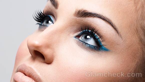 make false eyelashes look more natural