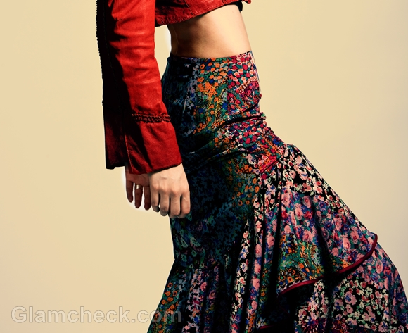 Style Picture: How to Wear Multiprint Gypsy Skirt with Red 