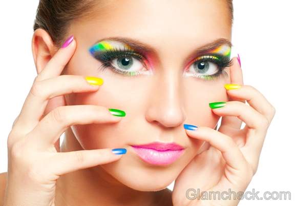 DIY rainbow nail art-2