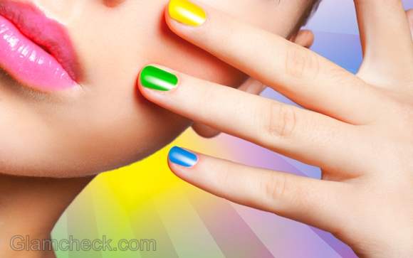DIY rainbow nail art