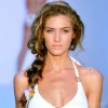 Hairstyle how to voluminous messy side plait